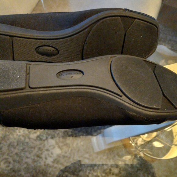 Anne Klein patent leather flats style shoe size 9 - Picture 5 of 6